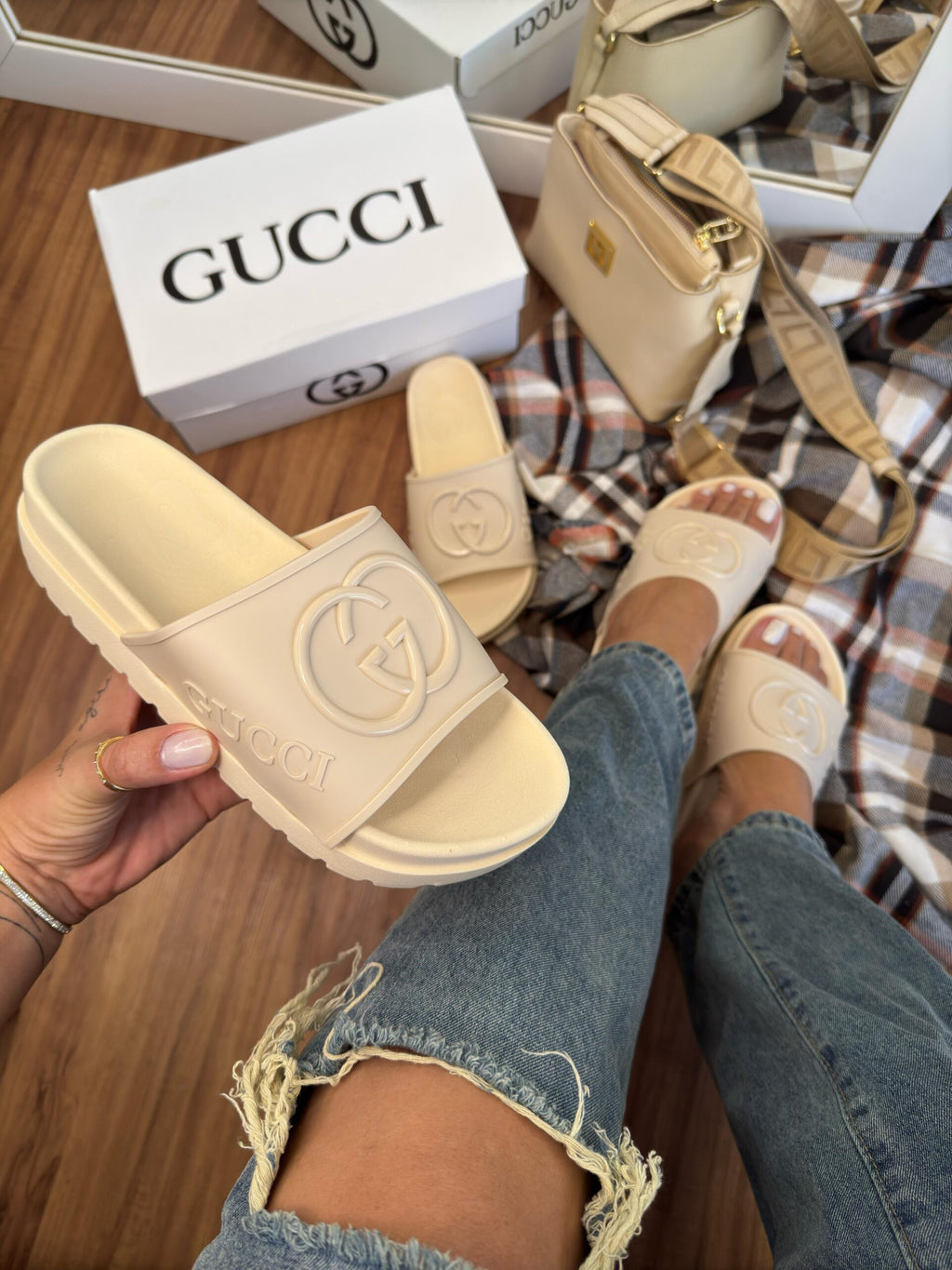 Sandália GUCCI 2024
