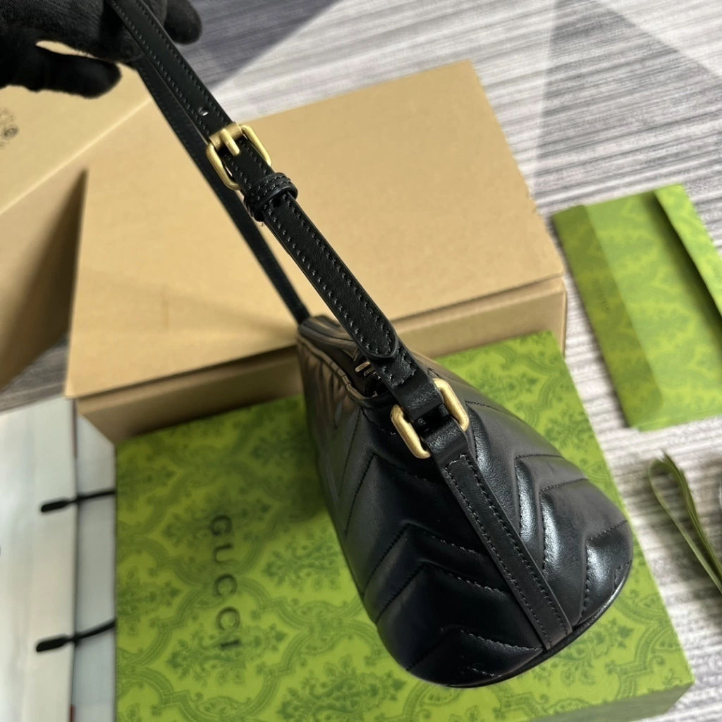 Bolsa Gucci GG Marmont de Ombro - imagem 3