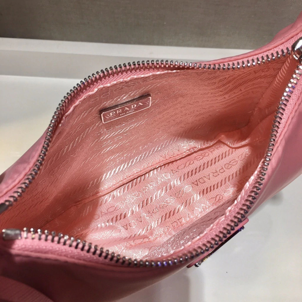 Bolsa mini em Re-Nylon Prada Re-Edition 2005 Pink - imagem 2
