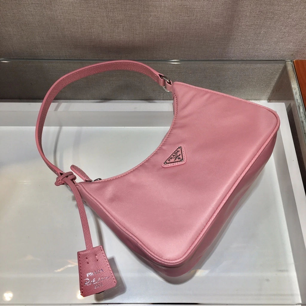 Bolsa mini em Re-Nylon Prada Re-Edition 2005 Pink - imagem 6