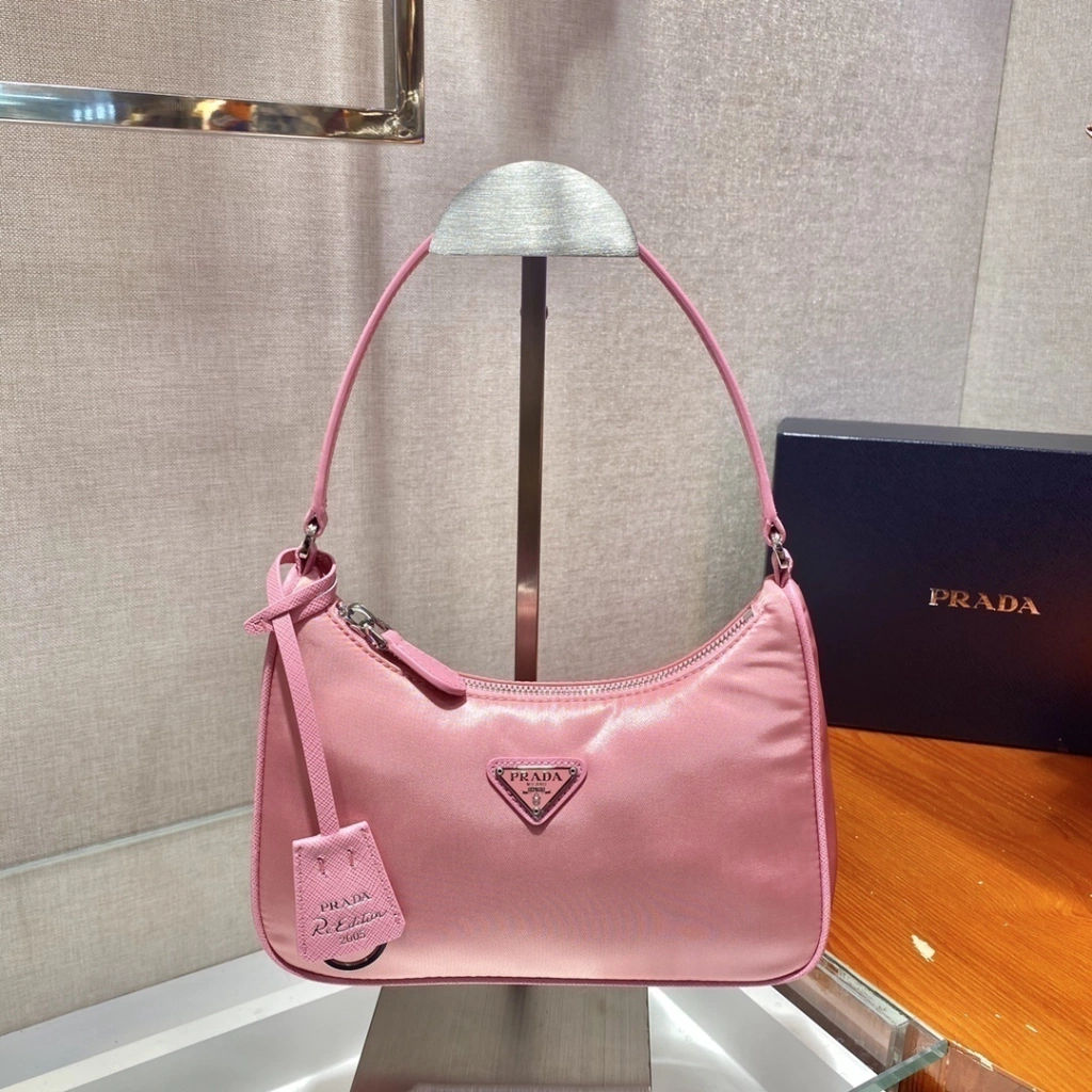 Bolsa mini em Re-Nylon Prada Re-Edition 2005 Pink - imagem 8