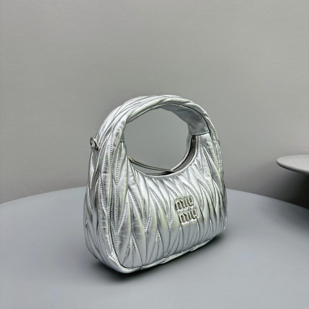 Bolsa MiuMiu hobo Wander couro napa matelassê