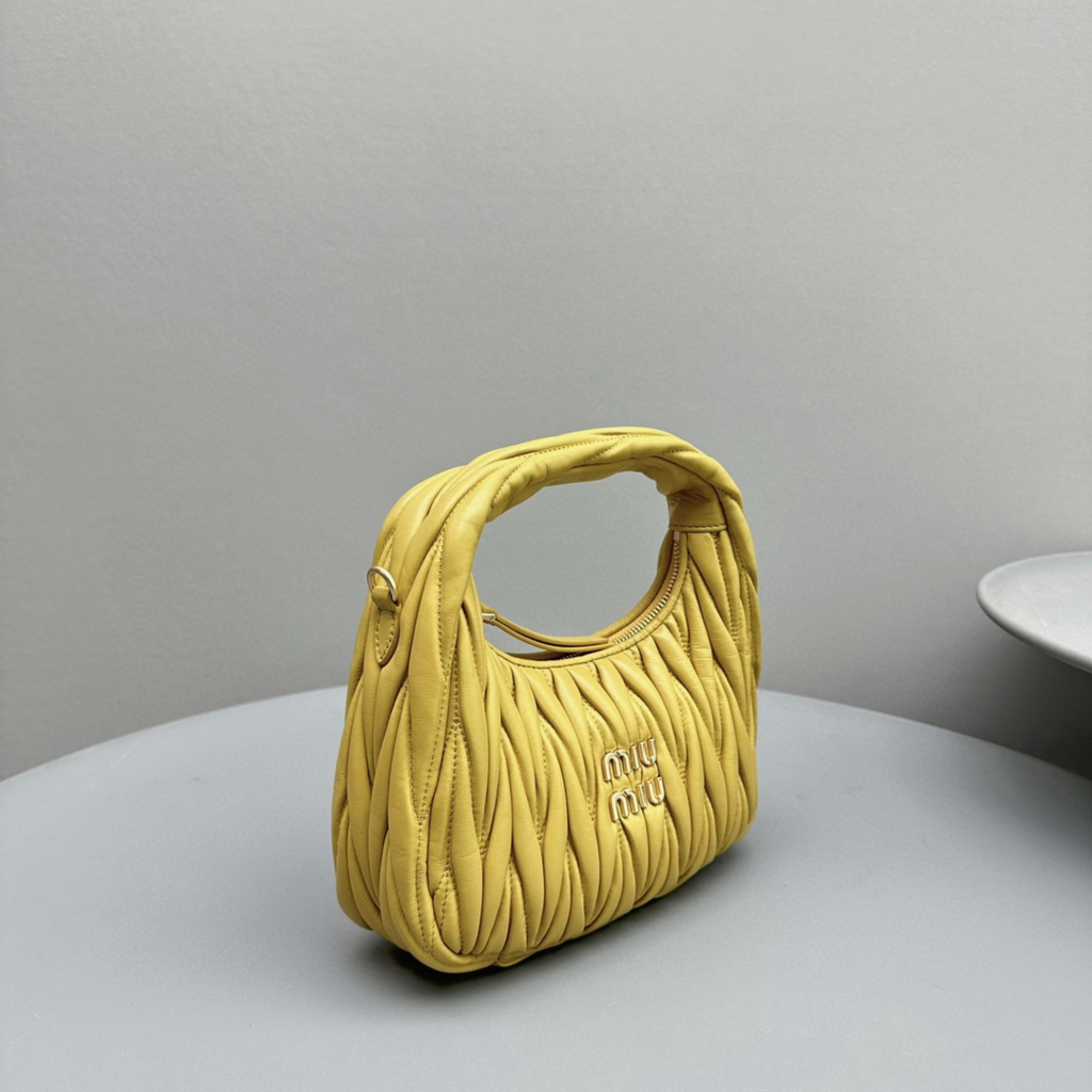 Bolsa MiuMiu hobo Wander couro napa matelassê