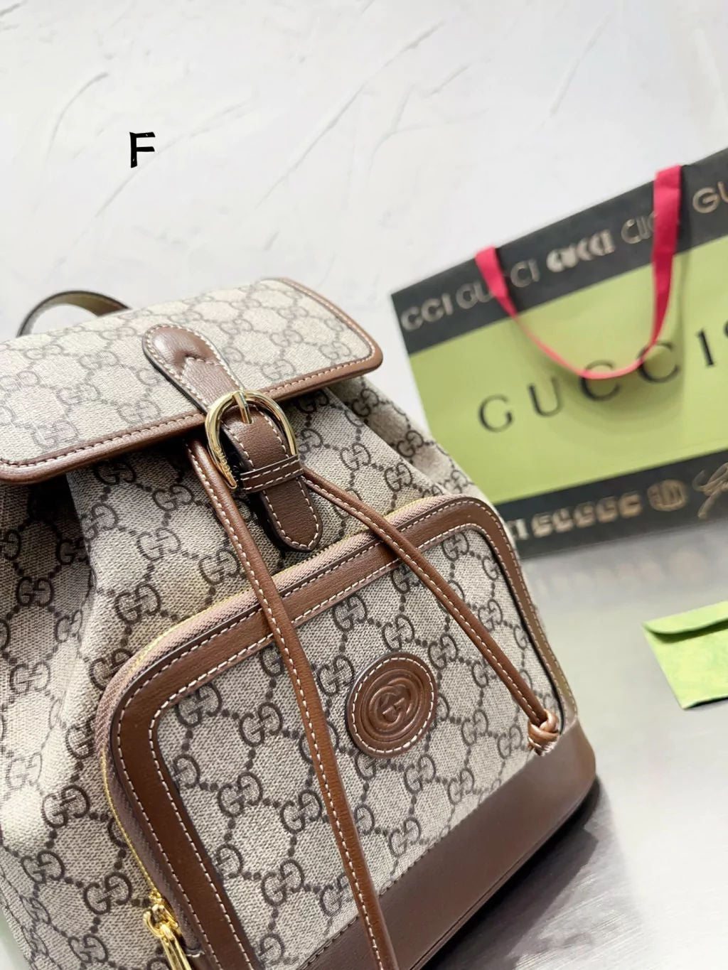 Gucci Mochila GG Supreme de canvas - imagem 7