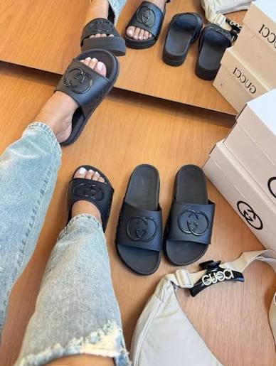 Sandália GUCCI 2024