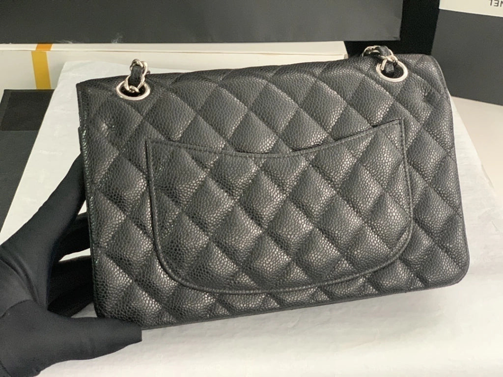 Chanel 2.55 Couro Caviar