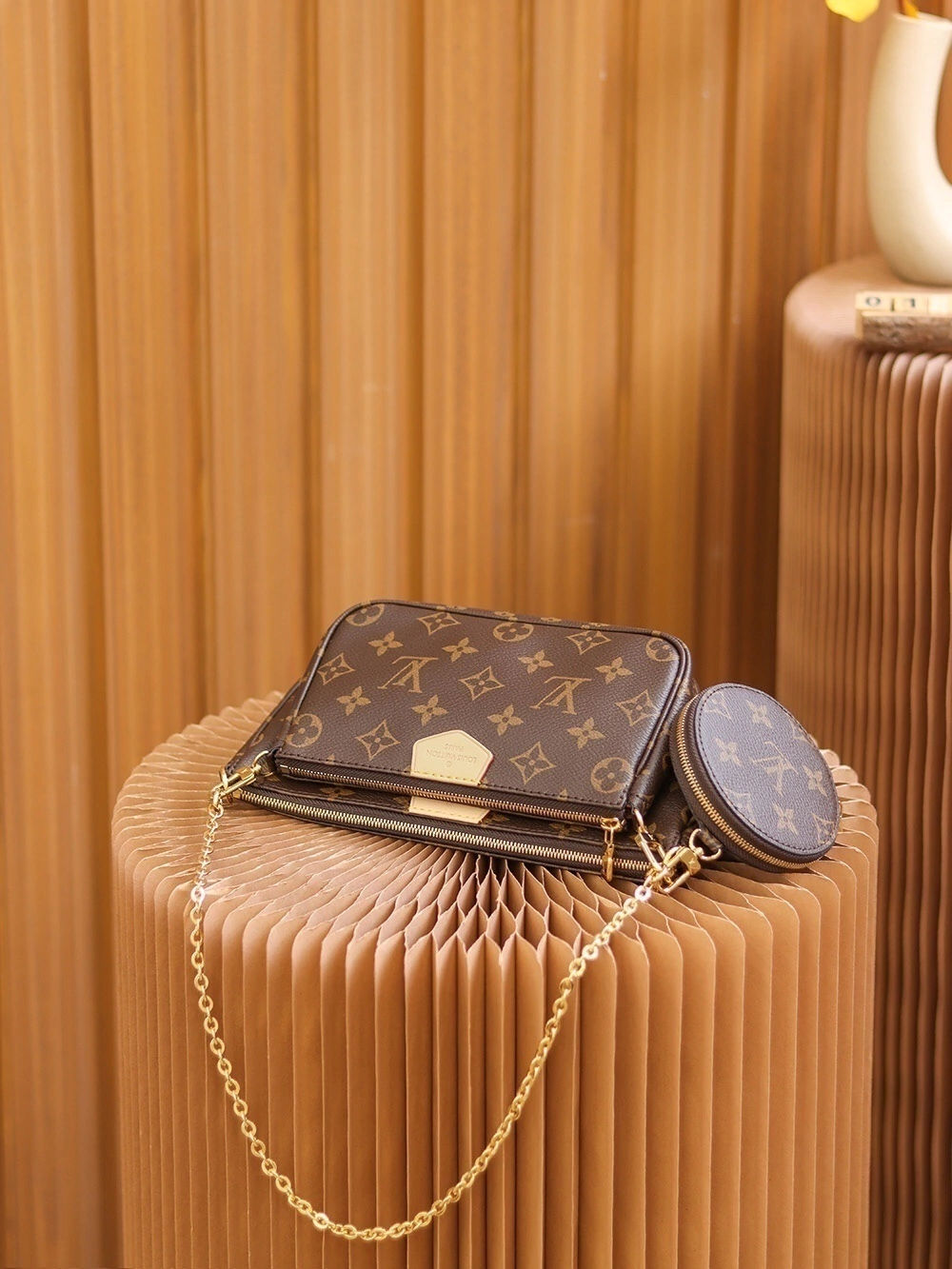 Multi Pochette Accessoires LV - imagem 4