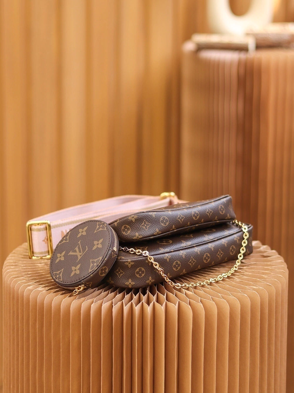 Multi Pochette Accessoires LV - imagem 7