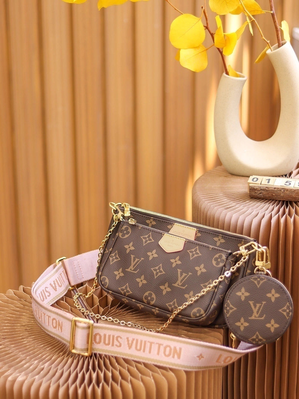 Multi Pochette Accessoires LV - imagem 9